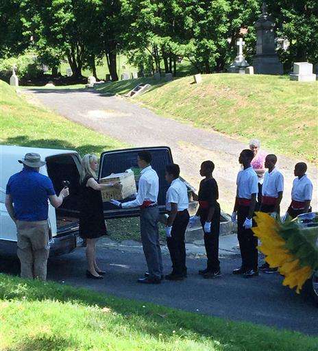14 long-forgotten slave remains reburied in NY ceremony (Update)