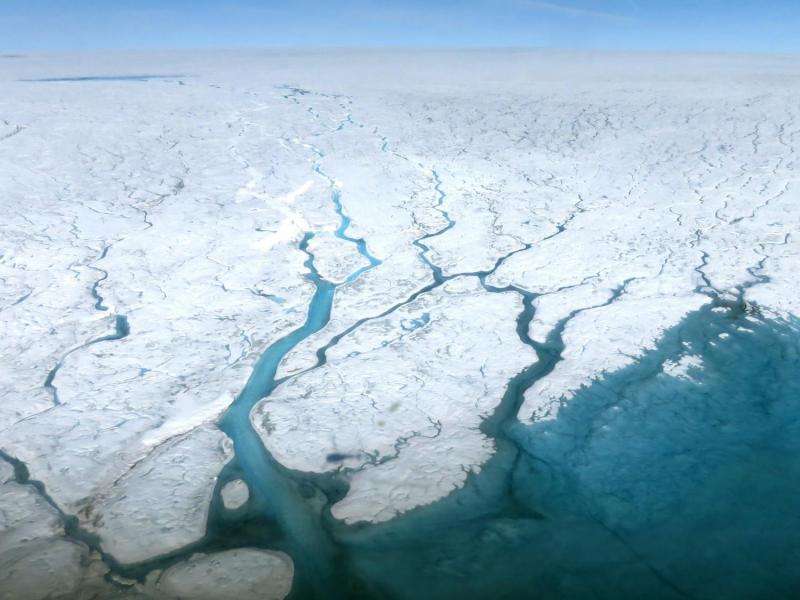Climate change: Greenland melting tied to shrinking Arctic sea ice