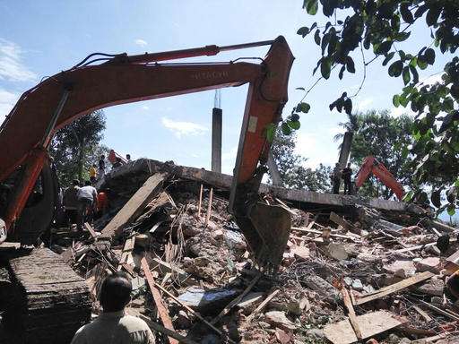 Frantic rescue after quake kills dozens in Indonesia's Aceh