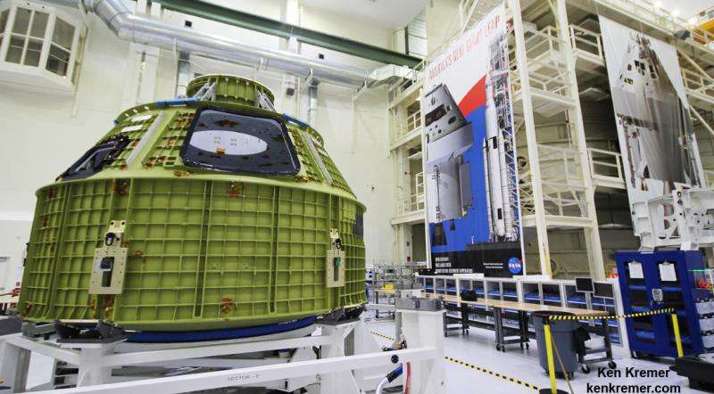 NASA unveils Orion pressure vessel