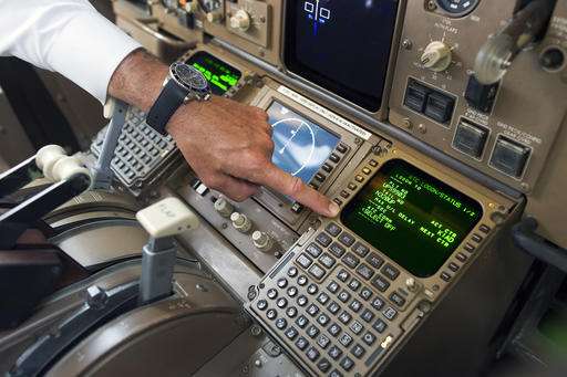 Pilots, air traffic controllers shifting to text messaging