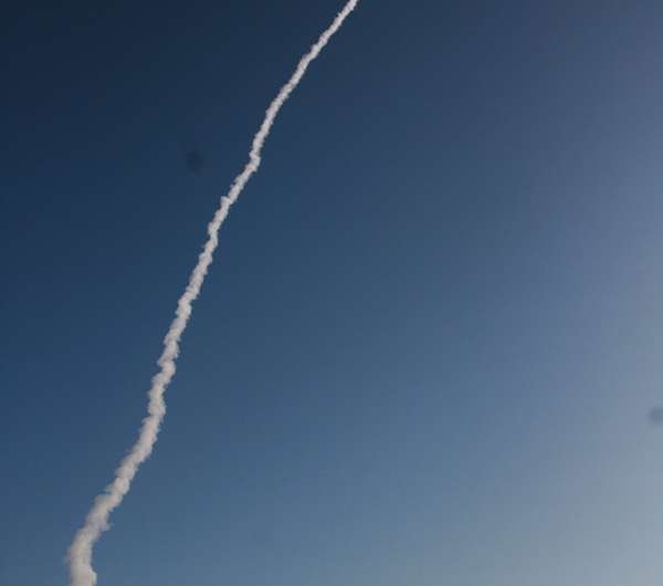 Atlas rocket carries clandestine NRO surveillance satellite aloft