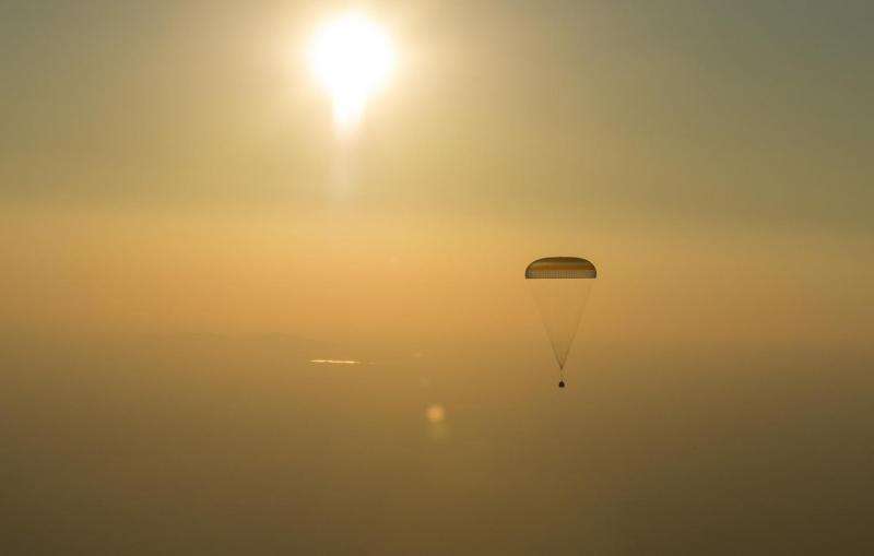 Image: Expedition 48 crew returns home