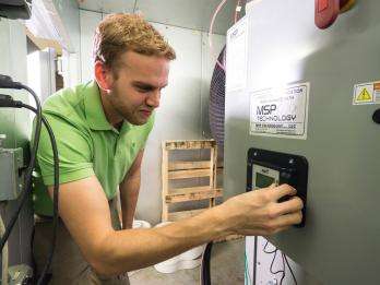 Scientists test solutions for energy-efficient grow houses