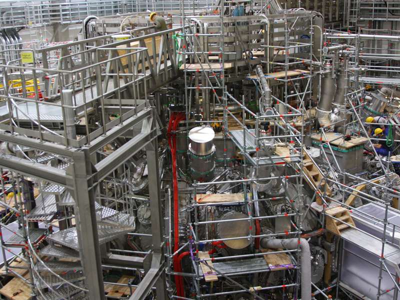 Start of scientific experimentation at the Wendelstein 7-X fusion device