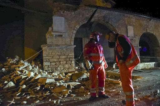 Two quakes rattle Italy, crumbling buildings and causing panic