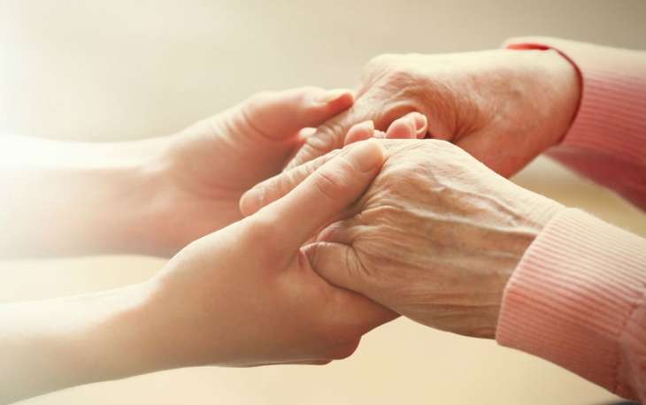 Volunteering to care for elderly can prolong life, study finds