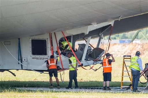 World's largest aircraft damaged on 2nd test flight