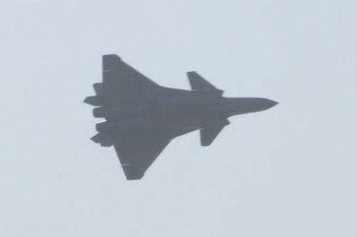China's J-20 stealth fighter makes public air show debut