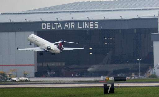 Delta resumes some service after hours of global outage