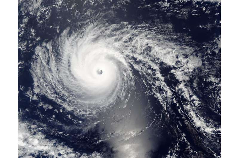 NASA sees Hurricane Lester approaching Hawaiian Islands