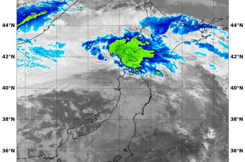 NASA's Terra satellite spies tropical storm weakening Lionrock over Hokkaido