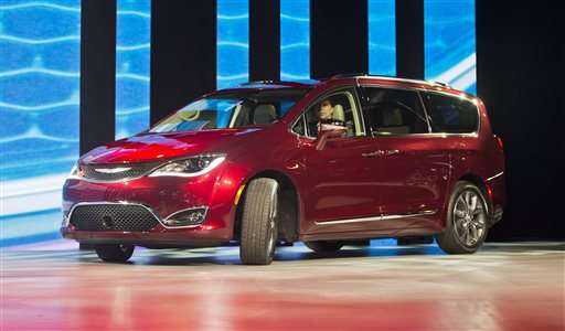 With SUV look, tech touches, Chrysler aims to revive minivan