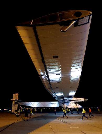 Solar plane arrives in Arizona on latest leg of global trip