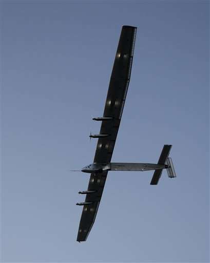 Solar plane successfully departs from Hawaii with no fuel