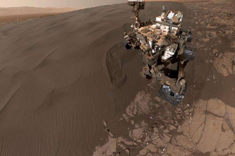 Sandy selfie sent from NASA Mars rover
