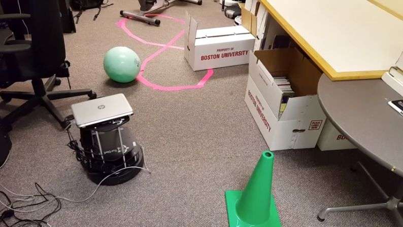 Self-directed robot can identify objects