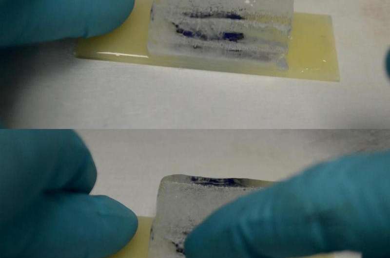 Spray-on coating could ice-proof airplanes, power lines, windshields