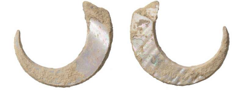 Ancient fish hooks found on Okinawa suggest earlier maritime migration than thought