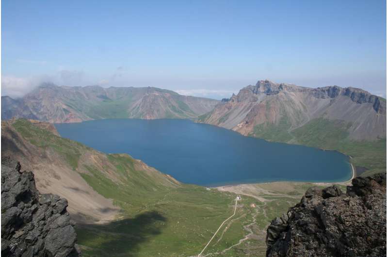 New look at Mount Paektu eruption suggests it released far more sulfur than thought