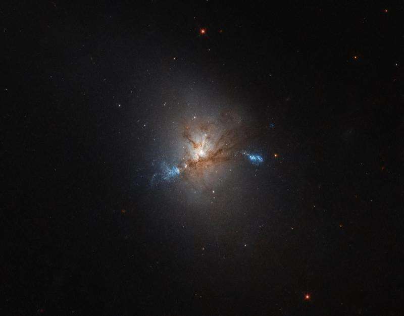 Image: Hubble steals a look at NGC 1222