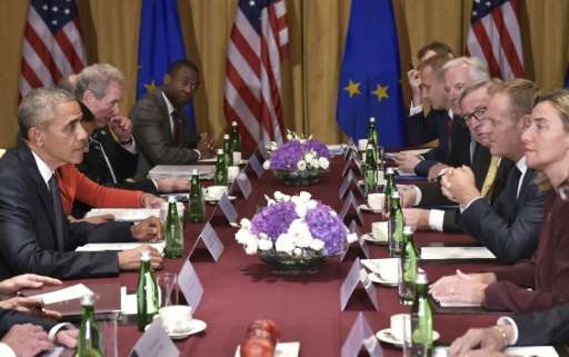 US President Barack Obama (L) meets with European Council President Donald Tusk (3rdR), European Commission President Jean-Claud