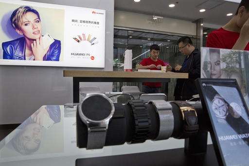 China's Huawei looks to build global smartphone brand