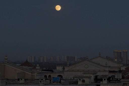 Chinese treated to clear views of another supermoon