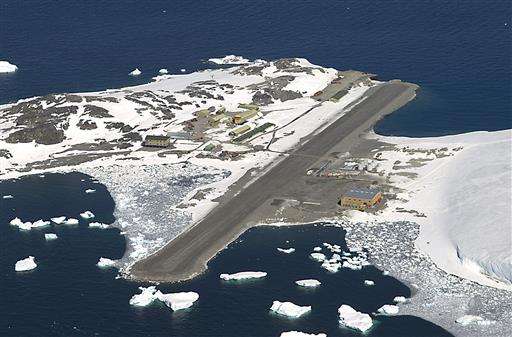 Daring flight removes 2 sick workers from South Pole station (Update)