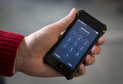 Apple and US government head to court over iPhone hack order