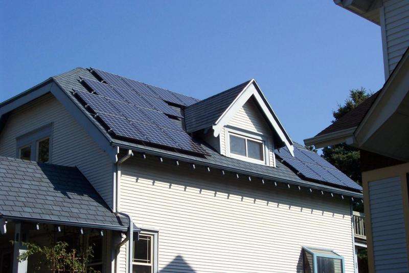 'Community solar' systems may add savings to local, cooperative energy projects