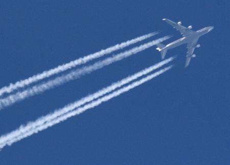 Dirt detector could slash airplane emissions