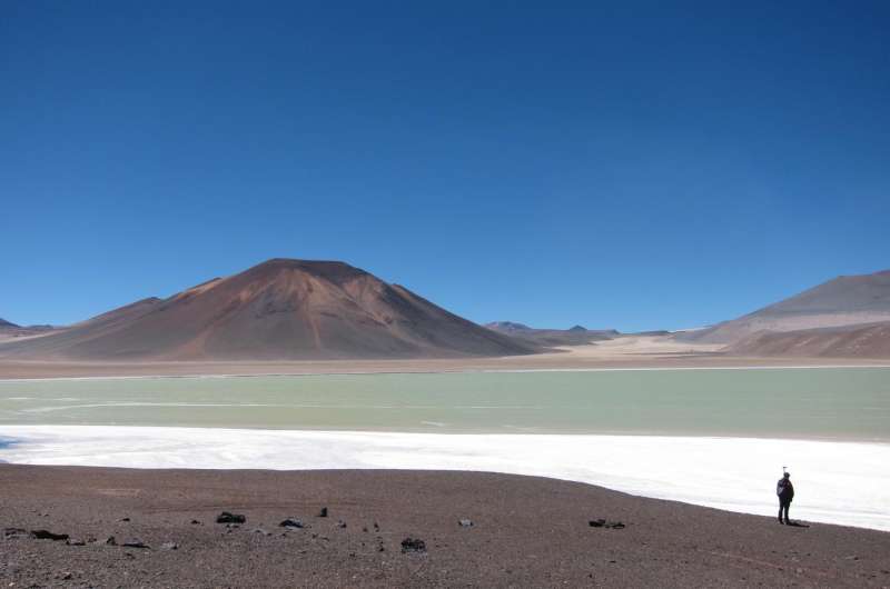 Enormous dome in central Andes driven by huge magma body beneath it