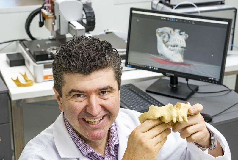 Griffith uses 3-D tissue engineering to revolutionize dental disease