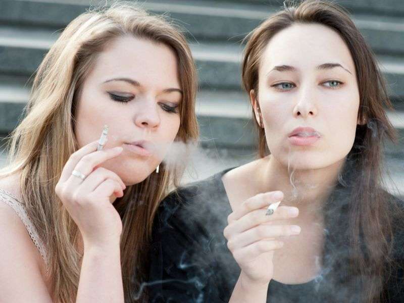 Hawaii becomes first state to raise smoking age to 21