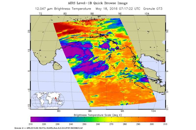 Heavy rainfall precedes the development of 01B in the N. Indian Ocean