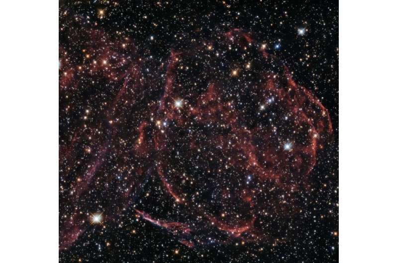 Hubble gazes at long-dead star