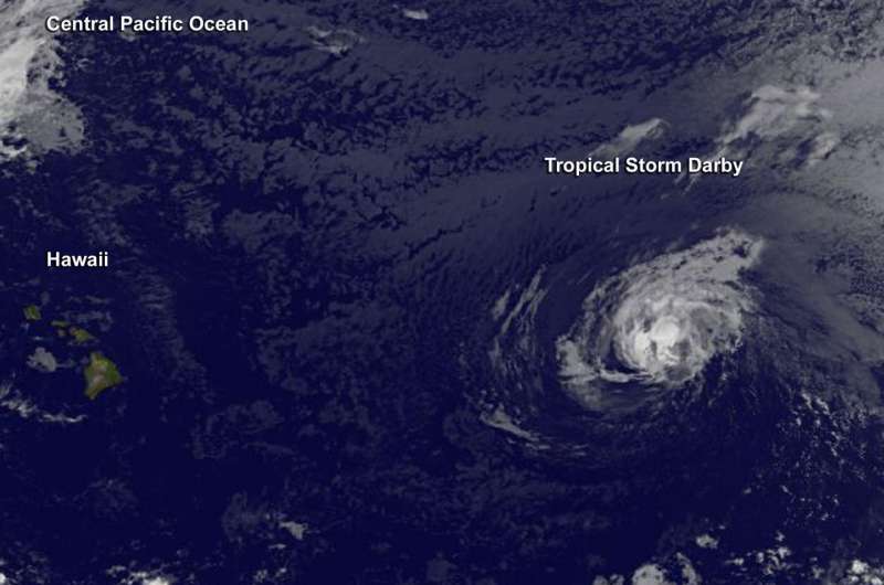 Hurricane Darby weakens on approach to Central Pacific Ocean