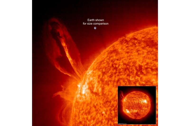 Image: Majestic solar eruption larger than Earth