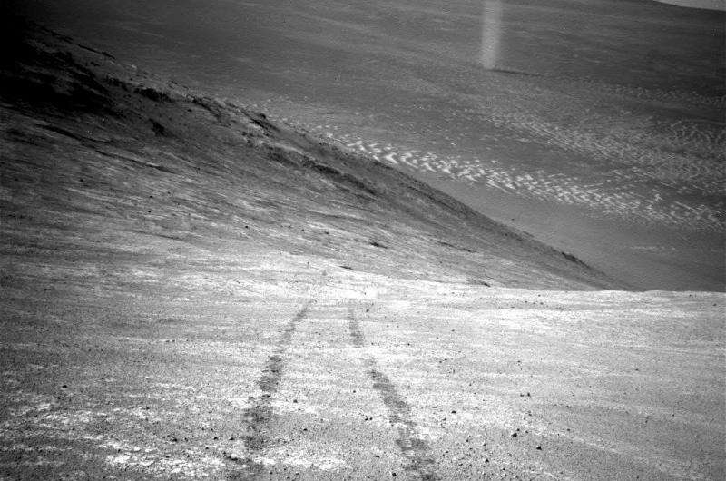 Image: Opportunity spots Knudsen Ridge dust devil