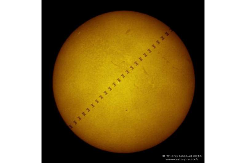 Image: The transits of ISS and Mercury captured simultaneously