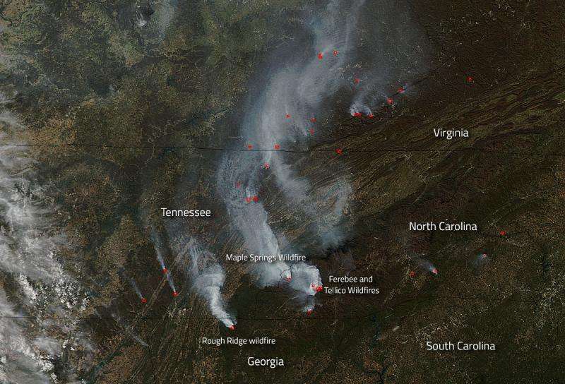 Image: Wildfires abound in U.S. southern states