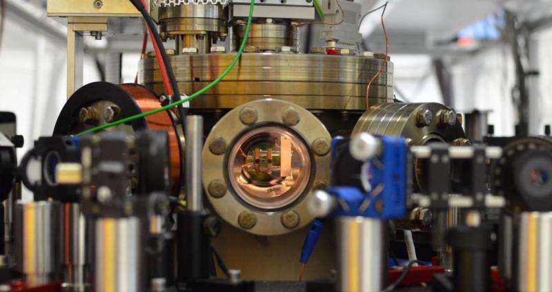 Innovative heat engine uses a single electrically charged calcium atom