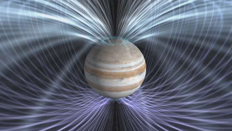Juno peers inside a giant
