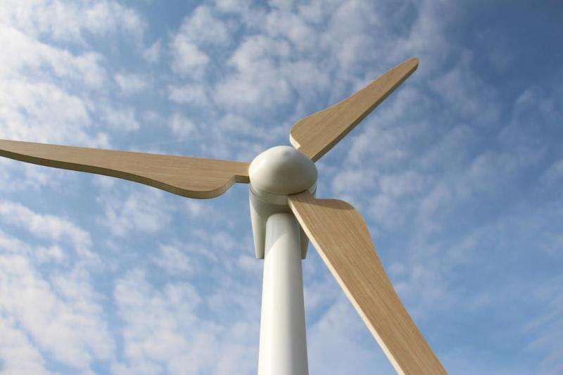 Lightweight rotor blades made from plastic foams for offshore wind turbines