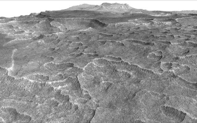 Mars ice deposit holds as much water as Lake Superior