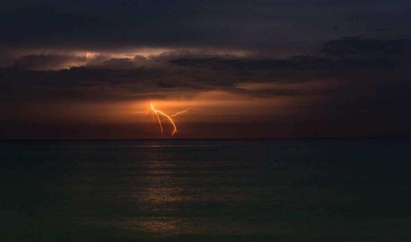 Mystery of powerful lightning at sea not solved completely
