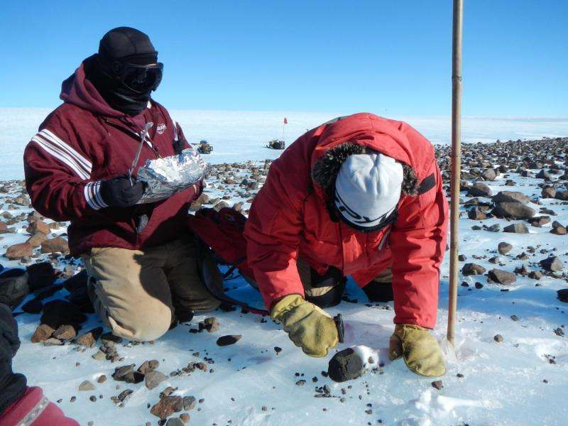 NASA renews search for antarctic meteorites