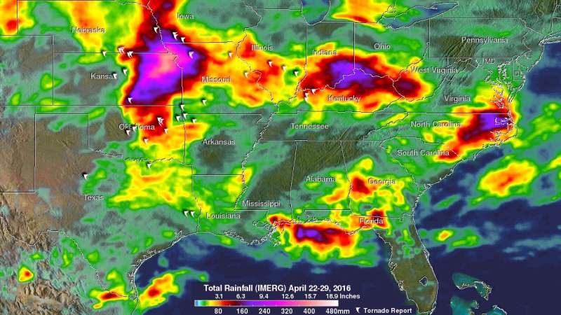 NASA's IMERG analyzes severe weather in Tornado Alley and eastward