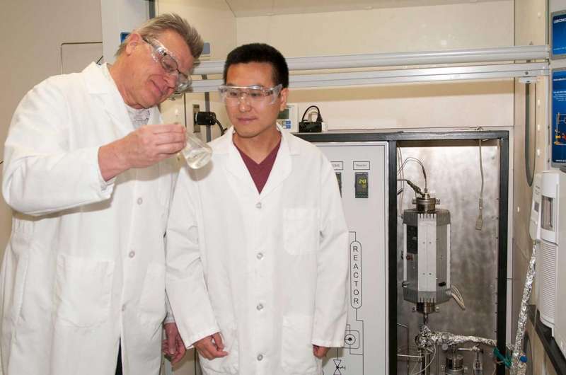 Novel method creates important industrial chemicals simply, cheaply